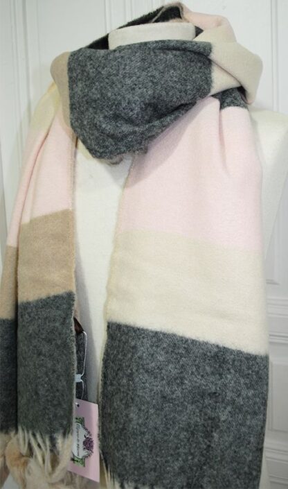 Bufanda gris, beige y rosa - Imagen 2