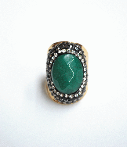 Anillo verde y dorado